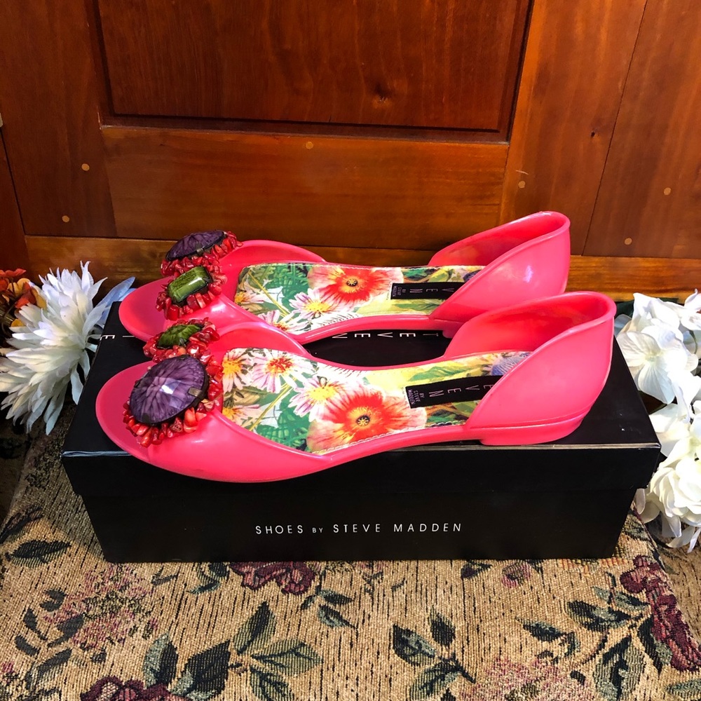 Steve Madden Jelly Fuschia Sandals NEW! in Box